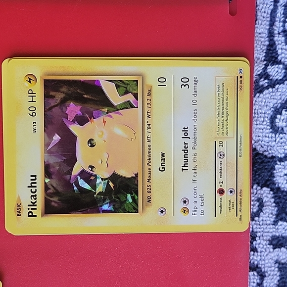 Pikachu cards - Picture 1 of 3